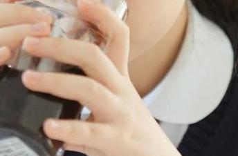 观看www.155.fun，我的脑洞还能再闭合吗？这剧情太荒谬了！