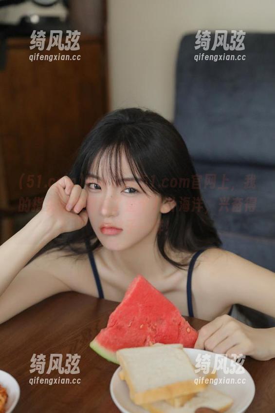 在www.51.com官网上，我的指尖好像滑过了整个八卦海洋，兴奋得跟孩子一样！