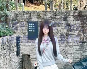 点开“51吃瓜”app，网址都在跟你撒娇，暧昧得不行。