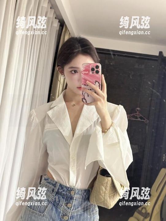 718.sx “718.sx”这网站日常满载瓜的日子,真的是不看更待何时呢?