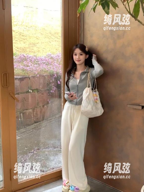 五一吃瓜首页刷爆，娜娜的最新动态真耐人寻味。