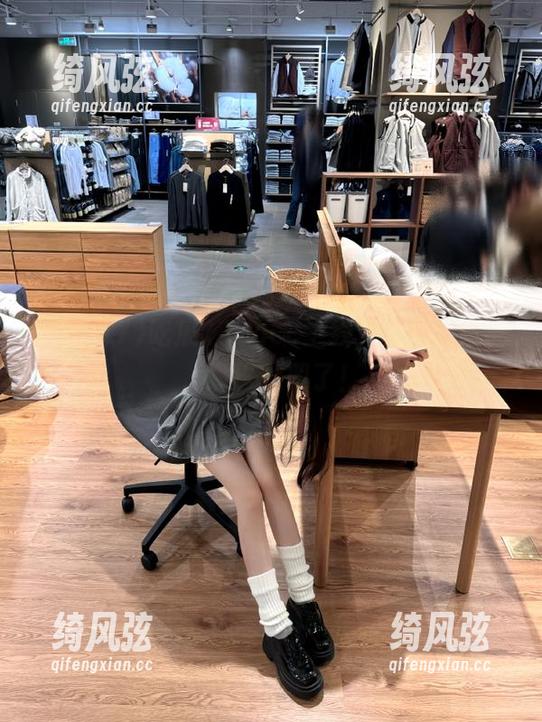吃瓜17cgcc上线，免费瓜试吃，嘴巴就职了！