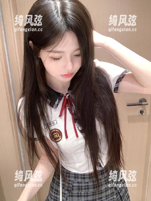 老有人问我为啥要下载“吃瓜511”，喏，里面爆料太吸引了，让人一发不可收拾。