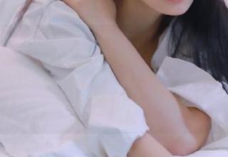 用苹果版的吃瓜瓜，刷www.吃瓜瓜.com时居然让我想起了初恋，是不是有点儿甜？