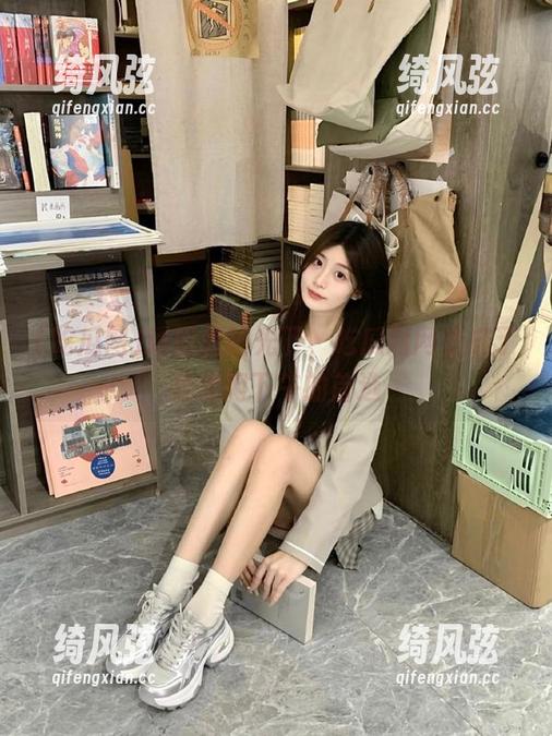 朝阳的阳光下，吃瓜网网址成了我悠闲下午的首选