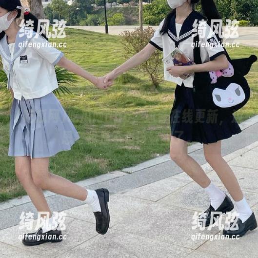 吃瓜网app，边看在线更新，边思考我是不是该醒醒了。