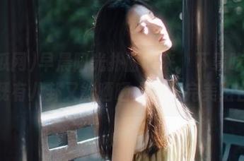 早晨阳光扑面而来，下载吃瓜网，既有八卦又能晒晒太阳，完美组合！