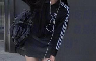 www.51cg.fun吃瓜网安卓连载的新剧情稍微有点沉重，我是不是选择了个错误的时刻？