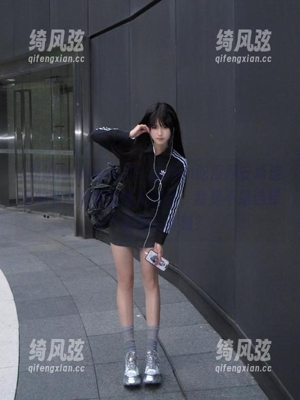 www.51cg.fun吃瓜网安卓连载的新剧情稍微有点沉重，我是不是选择了个错误的时刻？
