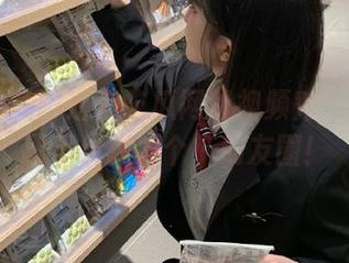 泡泡吃瓜网址视频秀：看完我忍不住想发个小朋友圈！