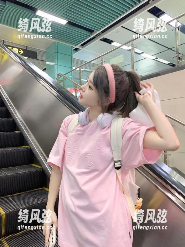 “网曝黑料”敢不敢给个准确地址？憋了我这么久，心痒痒的。