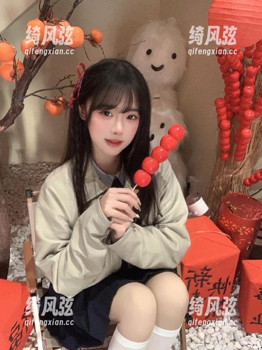 听说“黑料不打烊广告”很火，快下载来造个型吧，接瓜可不少呢。